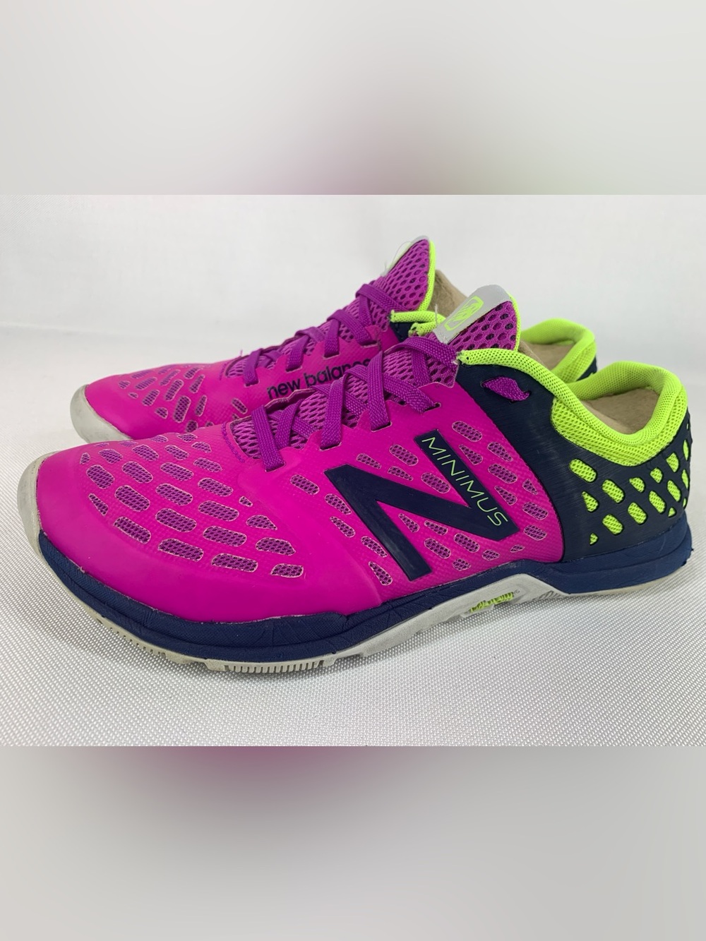 New Balance Minimus Women's Athletic Shoe Sz 8.5 - Pink and Neon Green